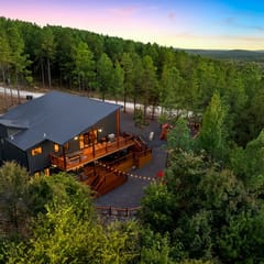 NEW! View, HotTub, Sauna, GameRoom, Gym, Slps 20