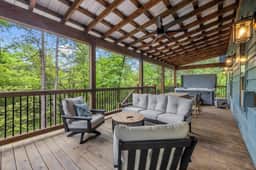 NEW! Hot Tub, Arcade, Creek, Bball Court, King Bds
