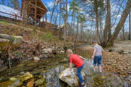 Creekfront, Pickleball, Hot Tub, Batting Cage!