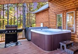 NEW! Hot Tub, Fire Pit, Games, Near Beavers Bend