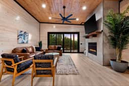 NEW! View, HotTub, Sauna, GameRoom, Gym, Slps 20 - Image 3