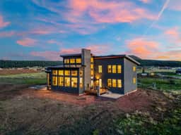 The Bluebird Flagstaff, Jacuzzi, Sleeps 26 - Image 5