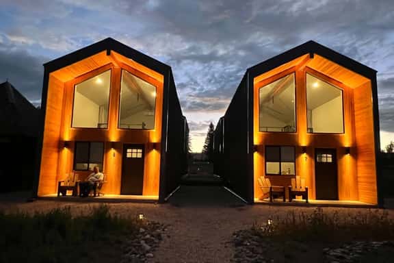 Twilight Cabin #10: Bryce Canyon, Zion, Fire Pit - Image 1