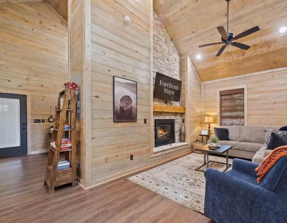 Cozy Poolside Getaway for Couples and Small Groups