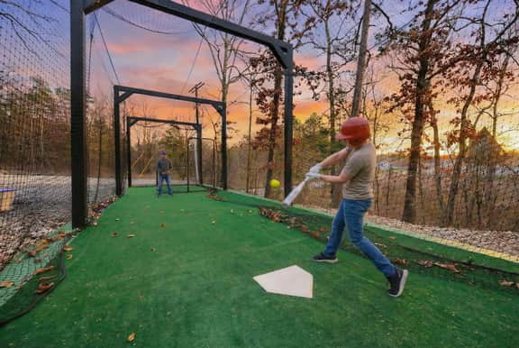 Creekfront, Pickleball, Hot Tub, Batting Cage!