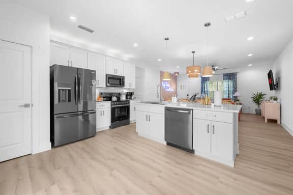 NEW! Pool, Arcade, Lux Design, Mins to Beach!