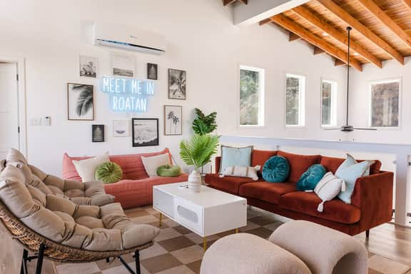 Pool, HotTub, Pickelball Court, Ocean & Jungle Views, Fire Pit.  Minutes to turquoise waters. We'll help you plan your dream Island adventure! UPDATED PHOTOS COMING FEBRUARY 2025