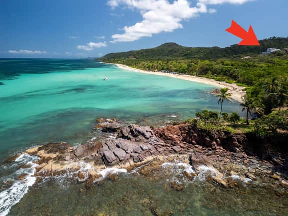 Pool, HotTub, Pickelball Court, Ocean & Jungle Views, Fire Pit.  Minutes to turquoise waters. We'll help you plan your dream Island adventure! UPDATED PHOTOS COMING FEBRUARY 2025