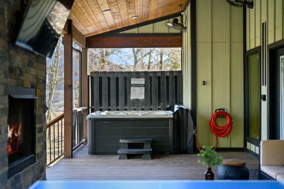 HotTub, Pickleball, PingPong, Gameroom, EV Charger