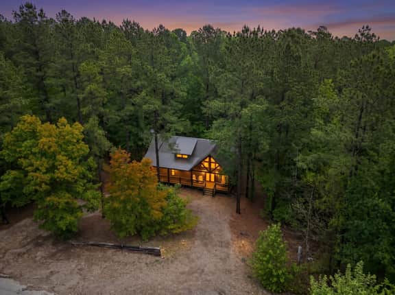 NEW! Hot Tub, Fireplace, Spa Bath, Boat Parking