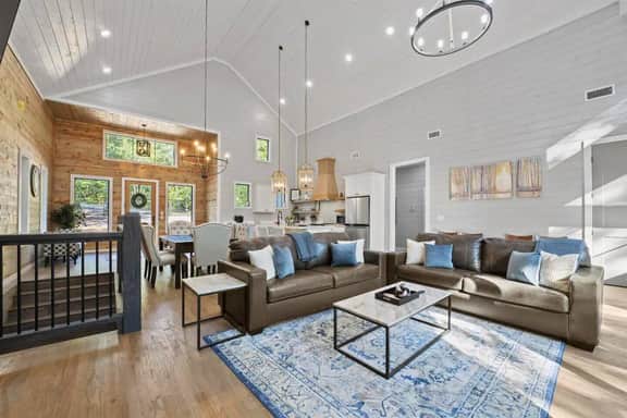 NEW! Lux, Hot Tub, Game Room, King Suites, Lounge - Image 2