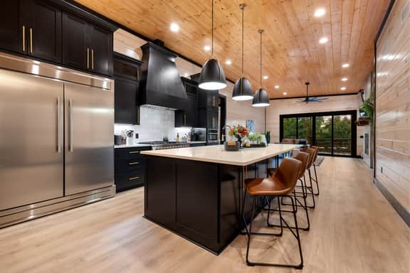 NEW! View, HotTub, Sauna, GameRoom, Gym, Slps 20 - Image 4