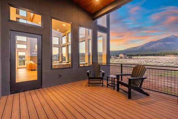 The Bluebird Flagstaff, Jacuzzi, Sleeps 26 - Image 3