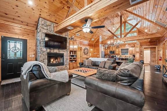 Fishing Bear Lodge - Image 2
