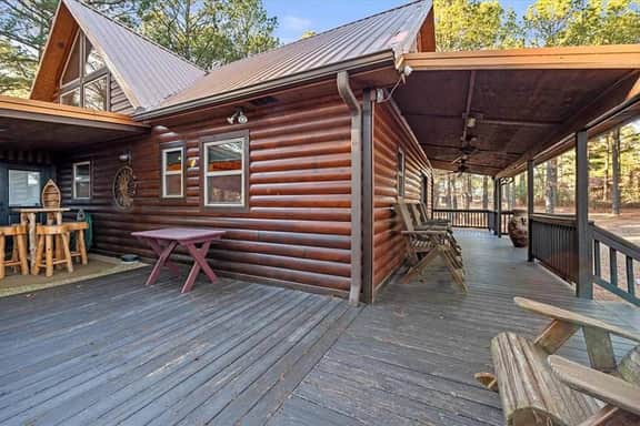 Fishing Bear Lodge - Image 3